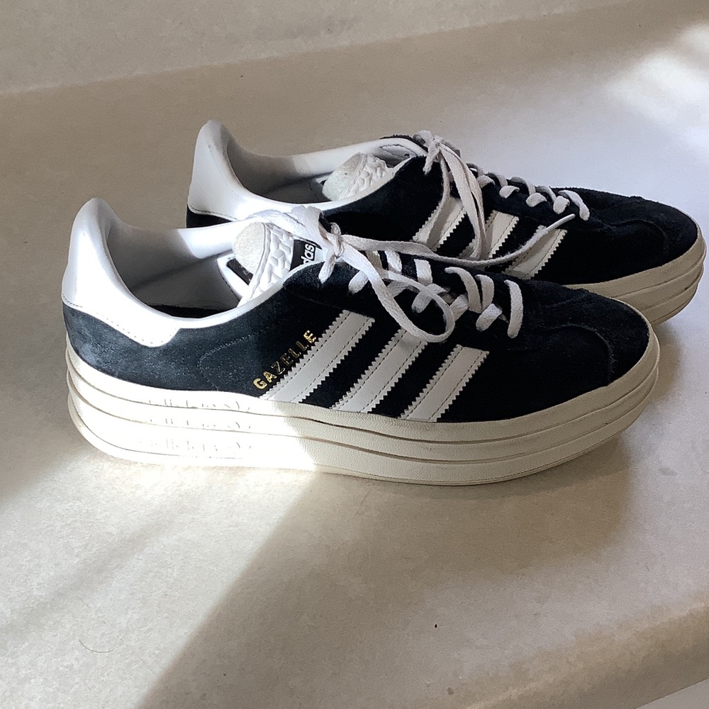 Adidas Gazelle Black/White Platform Sneakers Sz. 8.5-Great Condition